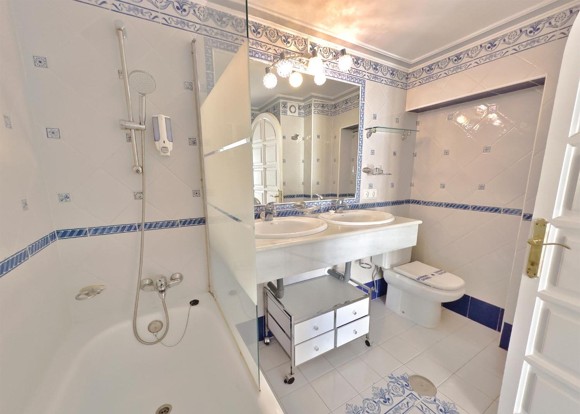 Skol 508 West Facing Duplex Apartment With Amazing Sea Views 马尔韦利亚 外观 照片